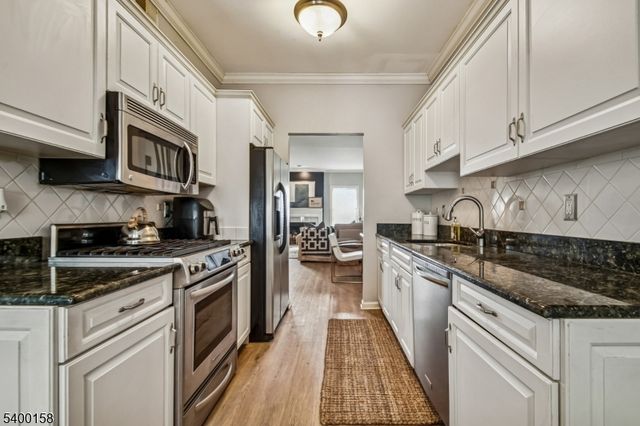 505 Tallwood Ln, Green Brook Twp., NJ 08812