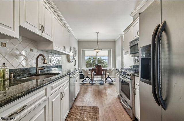 505 Tallwood Ln, Green Brook Twp., NJ 08812