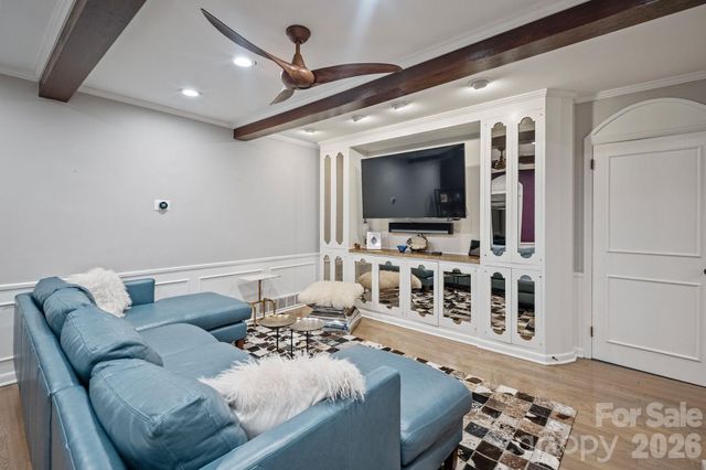 2082 2nd Street Drive NW, Hickory, NC 28601