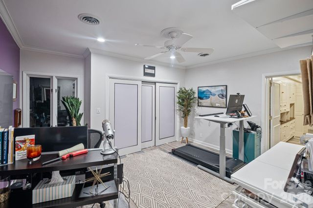 2082 2nd Street Drive NW, Hickory, NC 28601