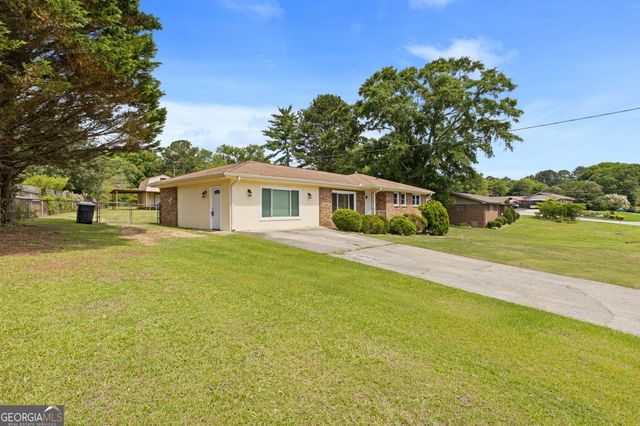 2140 Rockdale Drive NW, Conyers, GA 30012