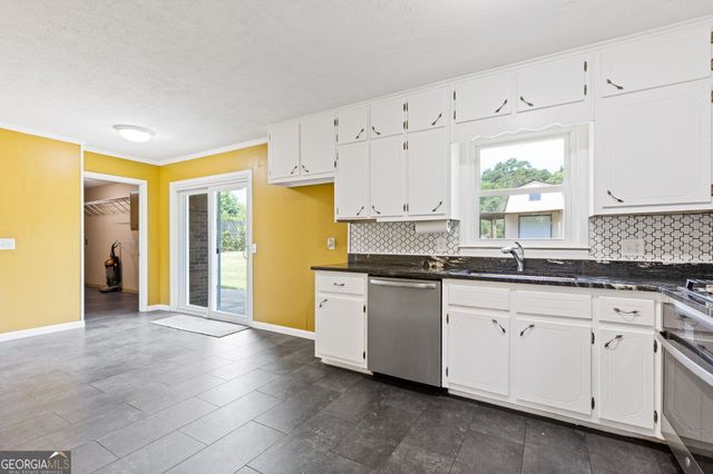 2140 Rockdale Drive NW, Conyers, GA 30012