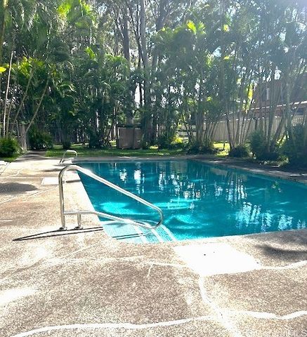 1600 Wilikina Drive B402, Wahiawa, HI 96786