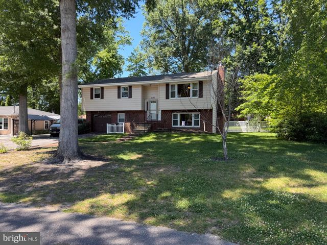 1080 BENNETT DR, Woodbury, NJ 08096