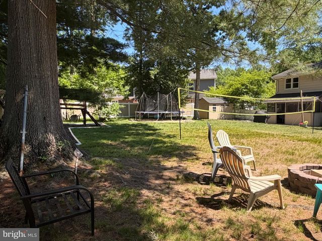 1080 BENNETT DR, Woodbury, NJ 08096