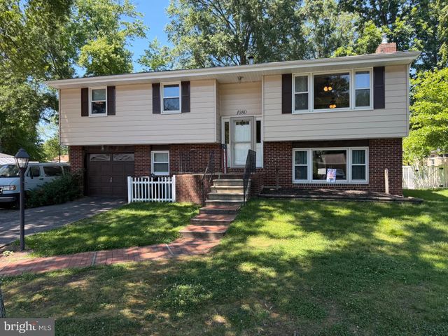 1080 BENNETT DR, Woodbury, NJ 08096
