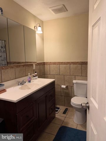 1080 BENNETT DR, Woodbury, NJ 08096