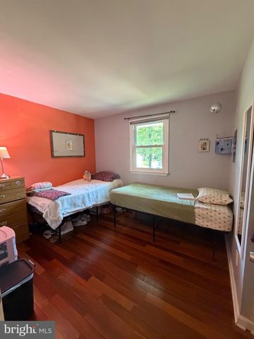 1080 BENNETT DR, Woodbury, NJ 08096