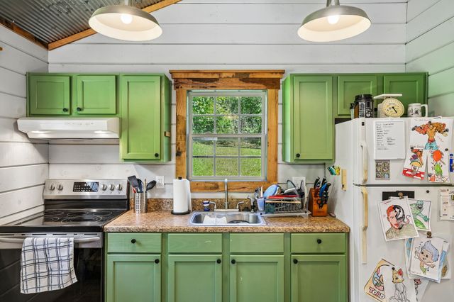 2351 Linwood Rd, Watertown, TN 37184