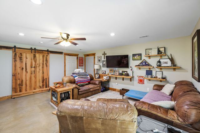 2351 Linwood Rd, Watertown, TN 37184
