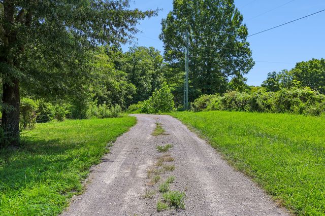2351 Linwood Rd, Watertown, TN 37184