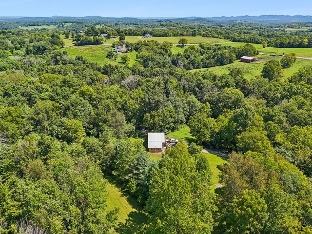 2351 Linwood Rd, Watertown, TN 37184