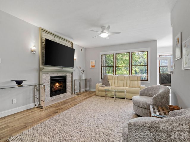 220 Stoney Falls Loop 1 B2, Burnsville, NC 28714