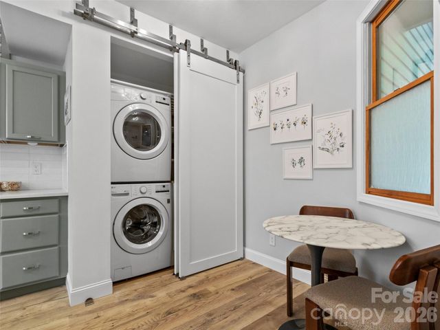 220 Stoney Falls Loop 1 B2, Burnsville, NC 28714