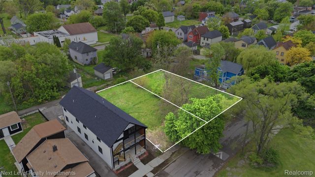 1547 Elm Street, Detroit, MI 48216