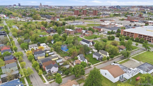 1547 Elm Street, Detroit, MI 48216