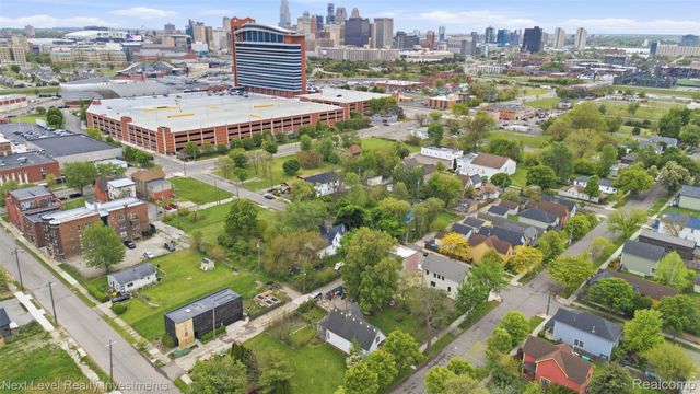 1547 Elm Street, Detroit, MI 48216