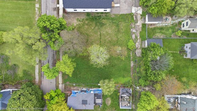 1547 Elm Street, Detroit, MI 48216