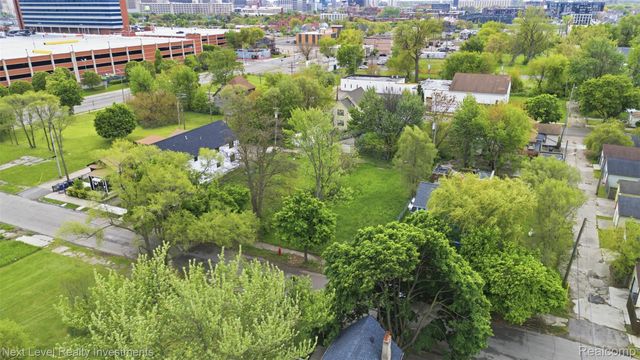 1547 Elm Street, Detroit, MI 48216