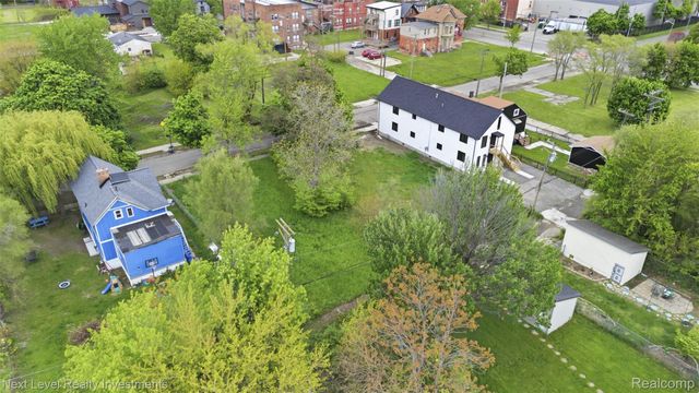 1547 Elm Street, Detroit, MI 48216