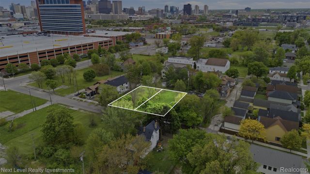 1547 Elm Street, Detroit, MI 48216