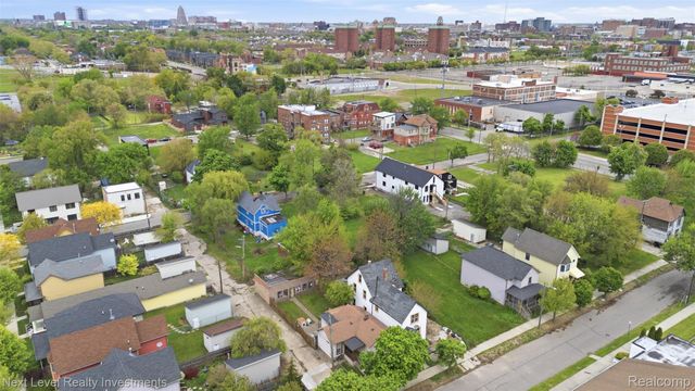 1547 Elm Street, Detroit, MI 48216
