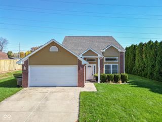 3055 Fox Ridge Drive, Columbus, IN 47203