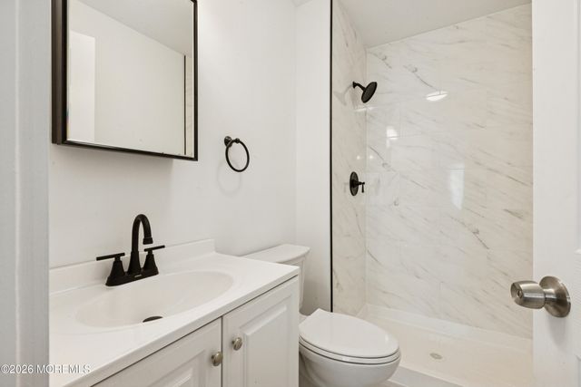 212 Covered Bridge Boulevard D, Manalapan, NJ 07726