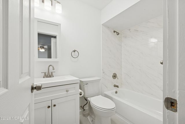 212 Covered Bridge Boulevard D, Manalapan, NJ 07726