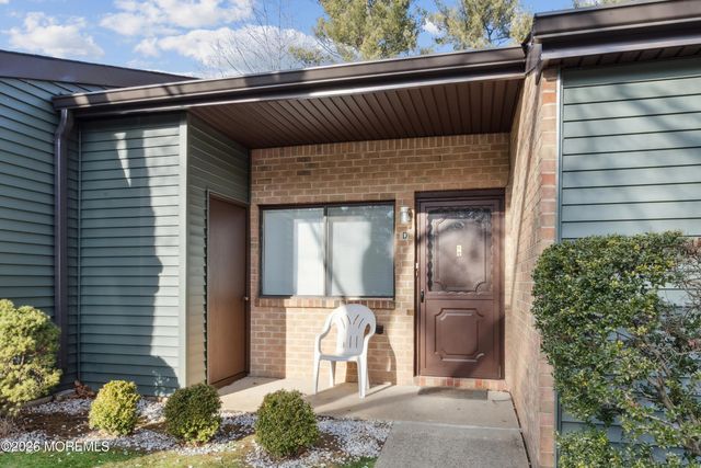 212 Covered Bridge Boulevard D, Manalapan, NJ 07726