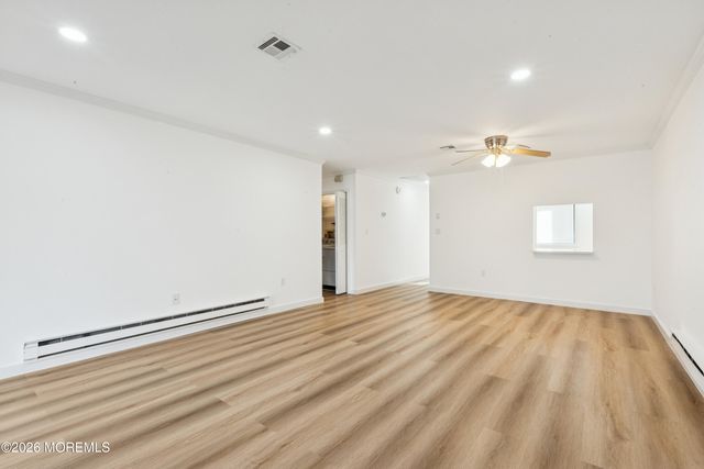 212 Covered Bridge Boulevard D, Manalapan, NJ 07726