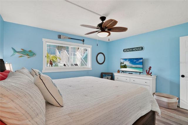 117 7TH STREET N 2, Bradenton Beach, FL 34217