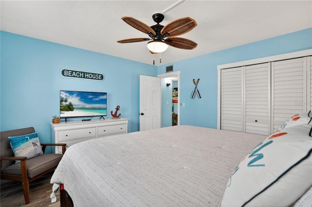 117 7TH STREET N 2, Bradenton Beach, FL 34217