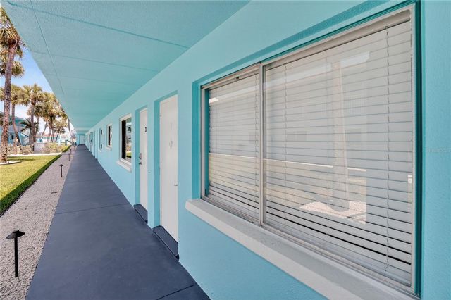 117 7TH STREET N 2, Bradenton Beach, FL 34217