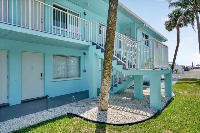 117 7TH STREET N 2, Bradenton Beach, FL 34217