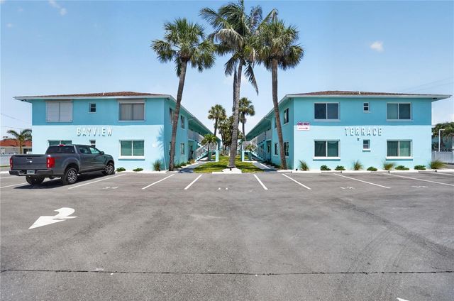 117 7TH STREET N 2, Bradenton Beach, FL 34217