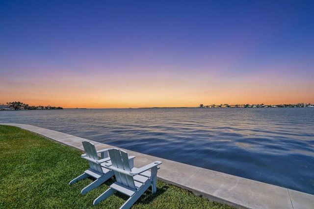 117 7TH STREET N 2, Bradenton Beach, FL 34217