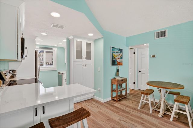 117 7TH STREET N 2, Bradenton Beach, FL 34217