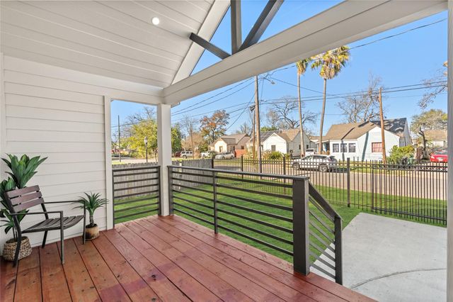 5420 Pease Street, Houston, TX 77023