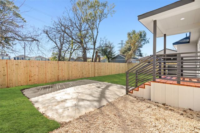 5420 Pease Street, Houston, TX 77023