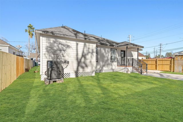 5420 Pease Street, Houston, TX 77023