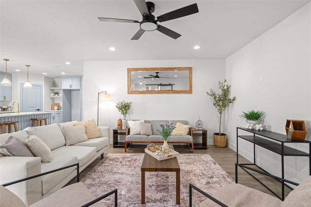 5420 Pease Street, Houston, TX 77023