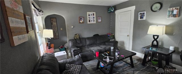 910 Pine Street, Springfield, OH 45505
