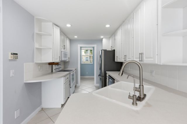 2122 Tigris Drive, West Palm Beach, FL 33411