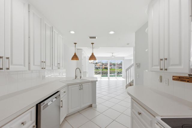 2122 Tigris Drive, West Palm Beach, FL 33411