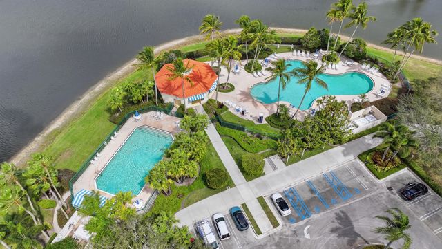 2122 Tigris Drive, West Palm Beach, FL 33411