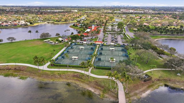 2122 Tigris Drive, West Palm Beach, FL 33411