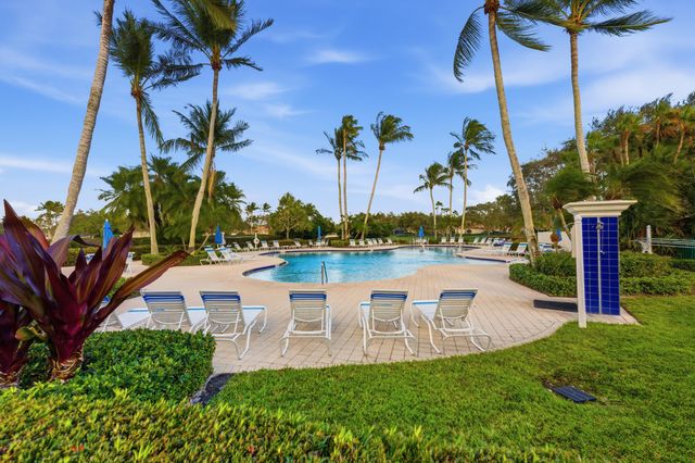 2122 Tigris Drive, West Palm Beach, FL 33411