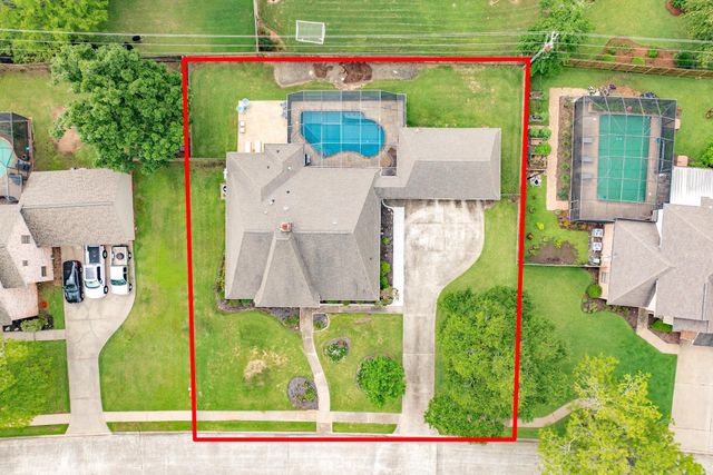 114 Strawberry Drive, Lake Jackson, TX 77566