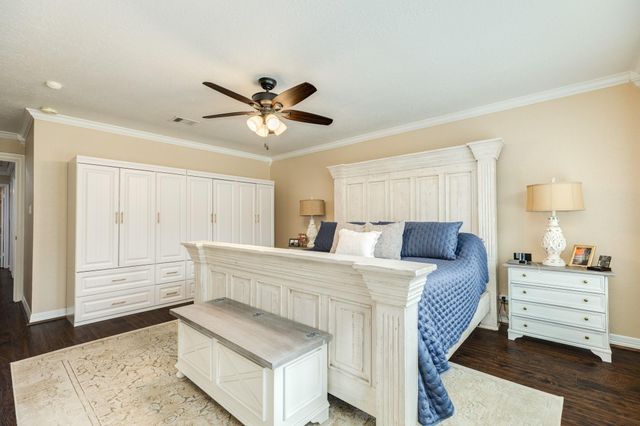 114 Strawberry Drive, Lake Jackson, TX 77566